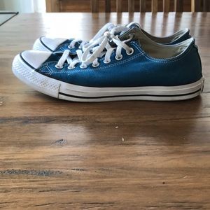 Blue Converse Men’s 9 Women’s 11
